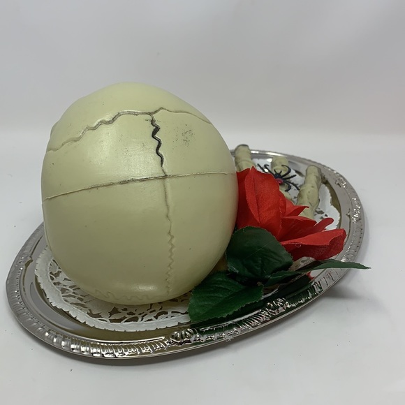 Halloween PROP Skull 💀 & creepy hand on platter - Picture 5 of 14